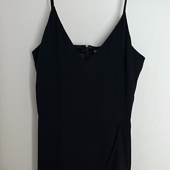 Express Black Gown - Picture 1 of 2